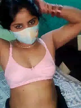 Snapshot of Cuple_masti72 chatting on 05-13-26, 09:39 Cuple masti72 online show from 05-13-26, 09:39