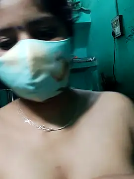 Snapshot of Cuple_masti72 chatting on 05-15-26, 01:23 Cuple masti72 online show from 05-15-26, 01:23
