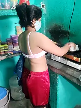 Snapshot of Cuple_masti72 chatting on 05-25-26, 03:45 Cuple masti72 online show from 05-25-26, 03:45