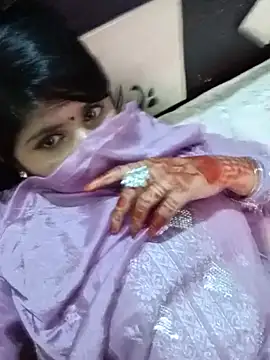 Snapshot of Cuple_masti72 chatting on 05-28-26, 06:10 Cuple masti72 online show from 05-28-26, 06:10