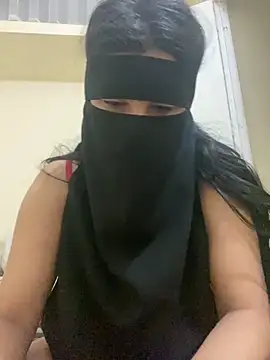 Snapshot of sara___fun chatting on 12-16-25, 12:32 sara fun online show from 12-16-25, 12:32