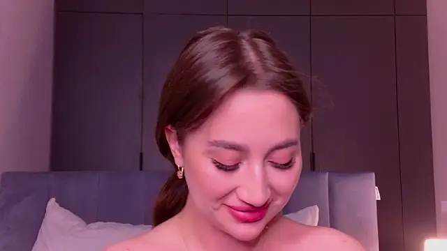 LucieBliss online show from 02-11-26, 03:28