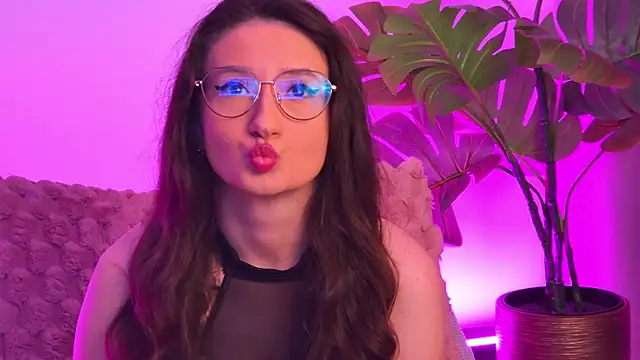 TheaMalekoo online show from 03-30-26, 06:58