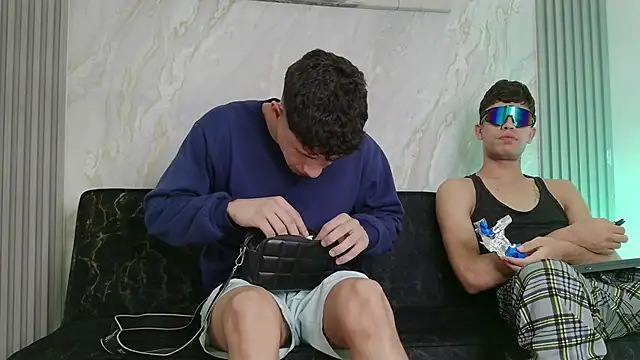 YOUNG GUYS1 online show from 05-24-26, 07:13