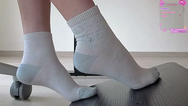 Feetbeth online show from 04-13-26, 05:18