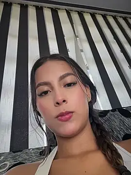 Valeria-escobar online show from 04-22-26, 01:34