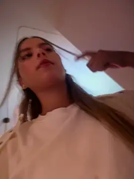 Valeria-escobar online show from 06-14-26, 10:06
