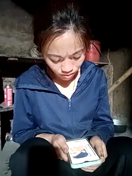 little-effy online show from 04-18-26, 10:54