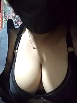 nosrat014 online show from 12-17-25, 06:36