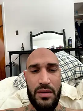 Snapshot of kingNQueen1211 chatting on 01-16-26, 03:38 kingNQueen1211 online show from 01-16-26, 03:38