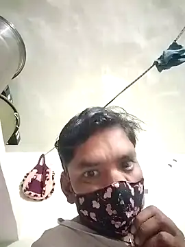 Snapshot of monsterki chatting on 12-19-25, 02:46 monsterki online show from 12-19-25, 02:46