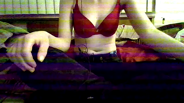 Snapshot of jennyxoxo22 chatting on 12-19-25, 05:25 jennyxoxo22 online show from 12-19-25, 05:25