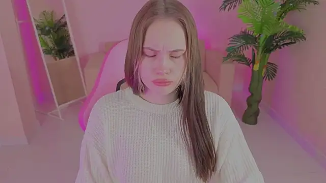 Snapshot of EmilyBridget chatting on 01-10-26, 12:56 EmilyBridget online show from 01-10-26, 12:56