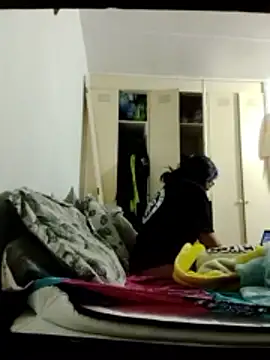 Snapshot of shadowofpleasure chatting on 12-15-25, 11:03 shadowofpleasure online show from 12-15-25, 11:03