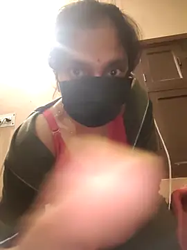 Snapshot of jaanvi-Rani chatting on 12-17-25, 02:01 jaanvi-Rani online show from 12-17-25, 02:01