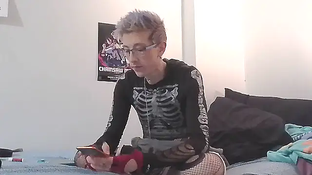 Snapshot of AskAveryAnything chatting on 12-14-25, 02:28 AskAveryAnything online show from 12-14-25, 02:28