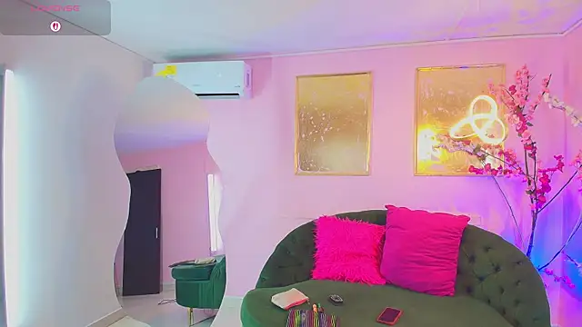 bella moonlight cr online show from 01-07-26, 03:31