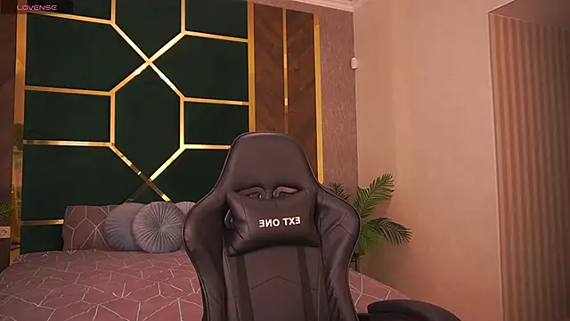 MollyyMayy online show from 03-27-26, 08:41