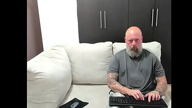 Aurora and the beast online show from 03-02-26, 06:15