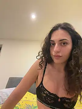 CoquineCharmeuse online show from 04-19-26, 06:43