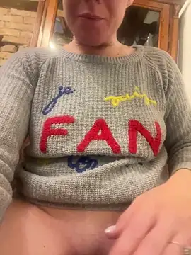 Snapshot of RedPepper- chatting on 12-19-25, 12:23 RedPepper- online show from 12-19-25, 12:23