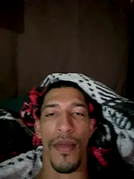 Snapshot of rocchw chatting on 12-15-25, 02:10 rocchw online show from 12-15-25, 02:10