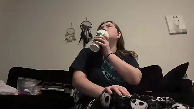 bunnybun06 online show from 12-18-25, 06:19