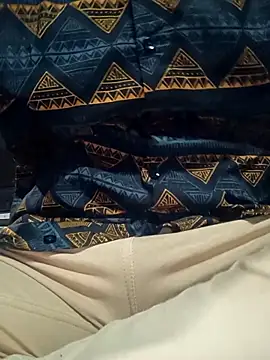 Snapshot of teena-11 chatting on 12-17-25, 01:22 teena-11 online show from 12-17-25, 01:22