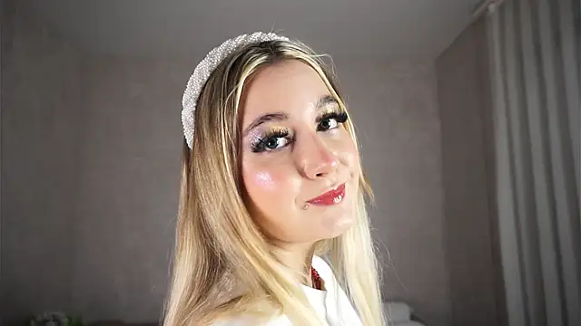 AlessandraPatel online show from 12-14-25, 05:02