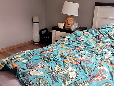 Emilcia2 26 online show from 03-10-26, 09:14