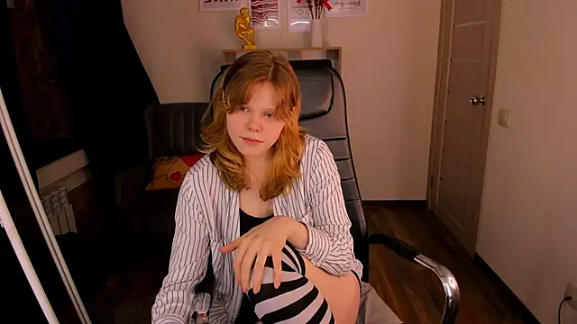 Soft Flame online show from 04-18-26, 07:07