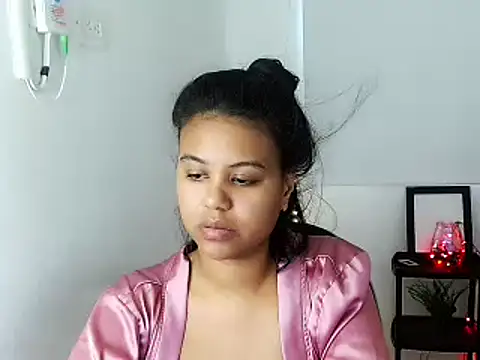Snapshot of Shawnycarson chatting on 06-29-26, 05:57 Shawnycarson online show from 06-29-26, 05:57