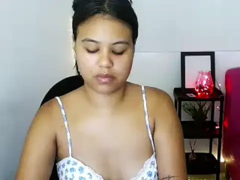 Snapshot of Shawnycarson chatting on 07-10-26, 06:10 Shawnycarson online show from 07-10-26, 06:10