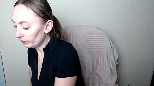 LiaSeass  online show from 02-05-26, 12:21