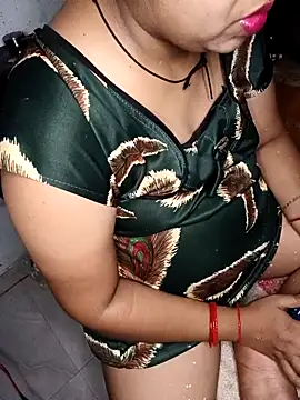 Snapshot of Desi_bhabhi299 chatting on 05-10-26, 05:18 Desi bhabhi299 online show from 05-10-26, 05:18