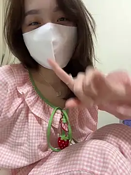 Snapshot of Baby22223 chatting on 03-25-26, 01:06 Baby22223 online show from 03-25-26, 01:06