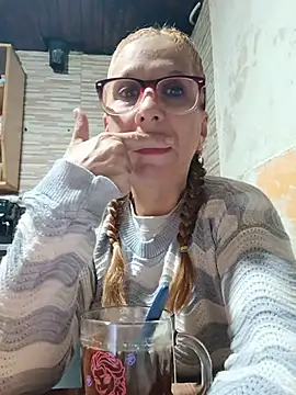 Snapshot of cari75 chatting on 05-11-26, 03:34 cari75 online show from 05-11-26, 03:34