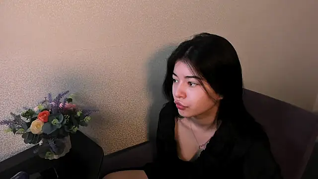 LisaColee online show from 05-06-26, 08:08