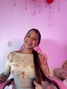 Snapshot of Ana_herrera chatting on 02-05-26, 11:26 Ana herrera online show from 02-05-26, 11:26