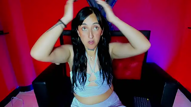 Snapshot of Miss_Thiana chatting on 12-16-25, 07:52 Miss Thiana online show from 12-16-25, 07:52