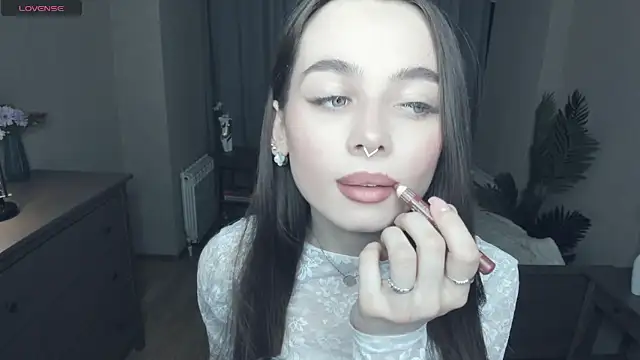 YvonneRobes online show from 03-06-26, 07:21