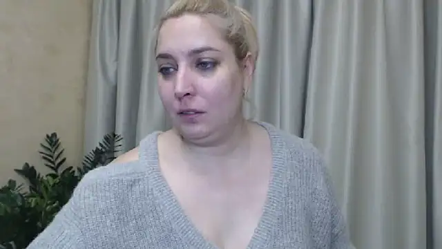 Snapshot of sweetpussy13 chatting on 12-06-24, 07:21 sweetpussy13 online show from 12-06-24, 07:21