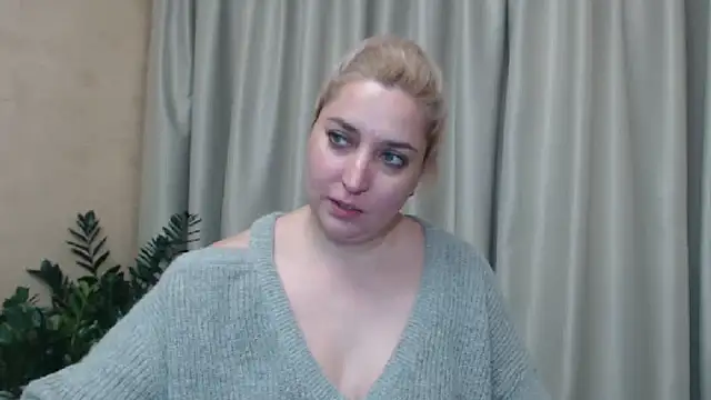Snapshot of sweetpussy13 chatting on 12-06-24, 10:27 sweetpussy13 online show from 12-06-24, 10:27
