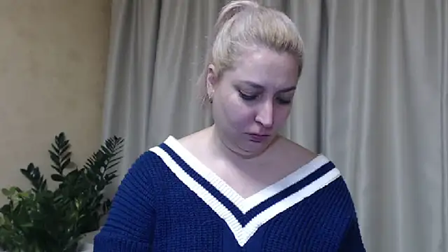 Snapshot of sweetpussy13 chatting on 01-23-25, 10:54 sweetpussy13 online show from 01-23-25, 10:54