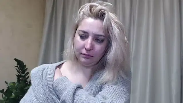 Snapshot of sweetpussy13 chatting on 02-20-25, 09:55 sweetpussy13 online show from 02-20-25, 09:55