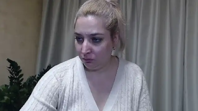 Snapshot of sweetpussy13 chatting on 02-23-25, 10:28 sweetpussy13 online show from 02-23-25, 10:28