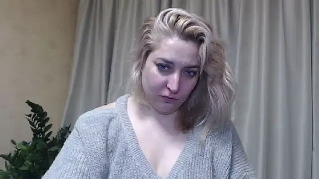 Snapshot of sweetpussy13 chatting on 02-25-25, 06:36 sweetpussy13 online show from 02-25-25, 06:36