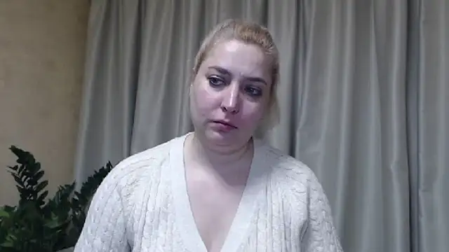 Snapshot of sweetpussy13 chatting on 03-07-25, 06:02 sweetpussy13 online show from 03-07-25, 06:02