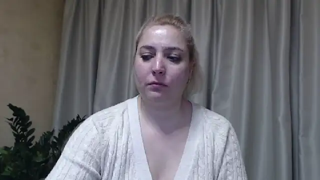 Snapshot of sweetpussy13 chatting on 03-07-25, 09:07 sweetpussy13 online show from 03-07-25, 09:07