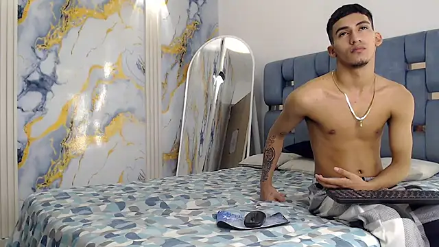 DIAMOND BLACKS online show from 04-12-26, 07:35